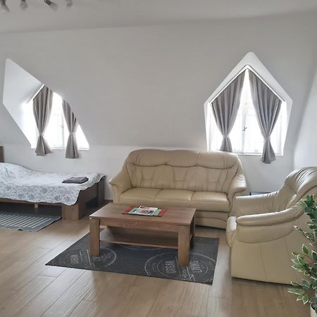 P16 Apartment 허이두뵈쇠르메니 외부 사진