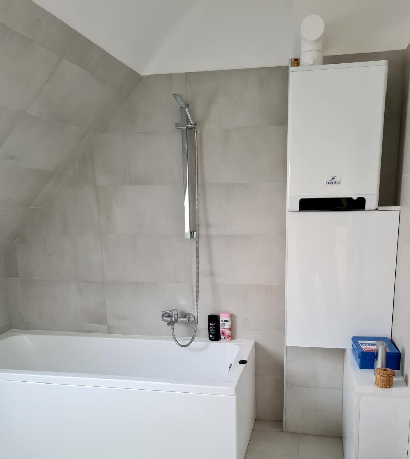 P16 Apartment 허이두뵈쇠르메니 외부 사진