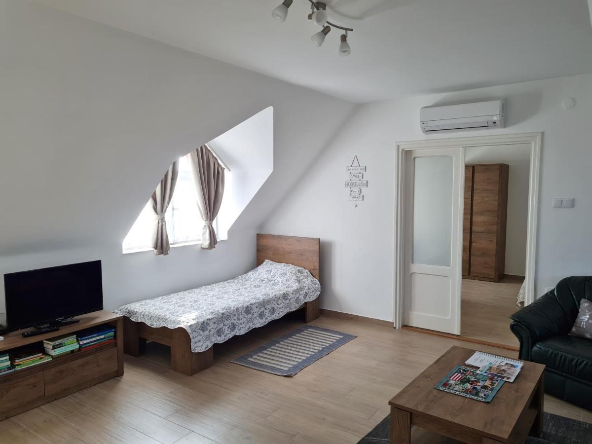 P16 Apartment 허이두뵈쇠르메니 외부 사진